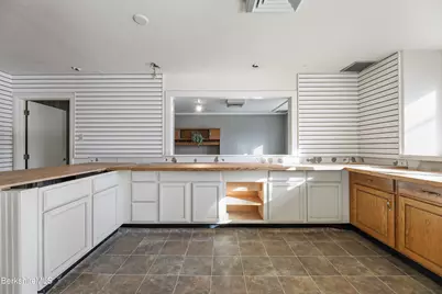 1311 East St, Pittsfield, MA 01201 - Photo 18