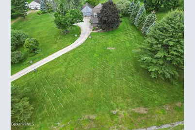 135 East St, Lee, MA 01238 - Photo 46