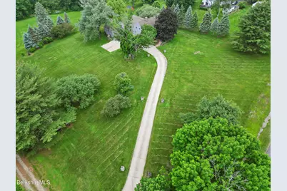 135 East St, Lee, MA 01238 - Photo 44