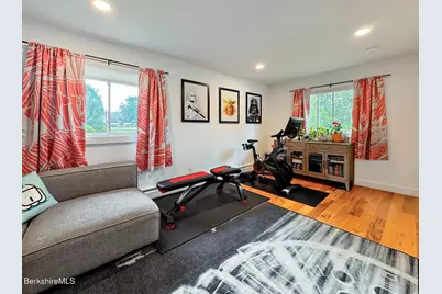 73 Candlewood Dr, Williamstown, MA 01267 - Photo 18