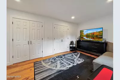 73 Candlewood Dr, Williamstown, MA 01267 - Photo 16
