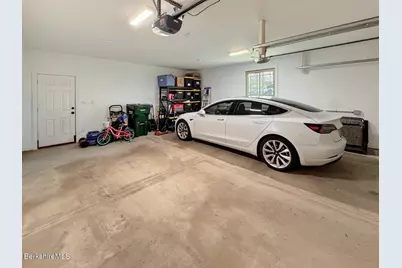 73 Candlewood Dr, Williamstown, MA 01267 - Photo 24
