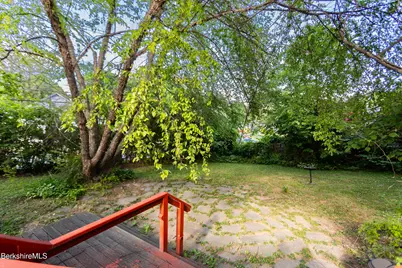 5 Putnam Ave, Pittsfield, MA 01201 - Photo 32