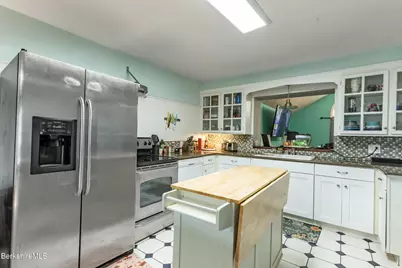5 Putnam Ave, Pittsfield, MA 01201 - Photo 4
