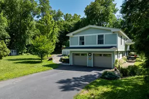 124 Elm St, Williamstown, MA 01267 - Photo 6