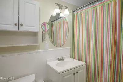124 Elm St, Williamstown, MA 01267 - Photo 28