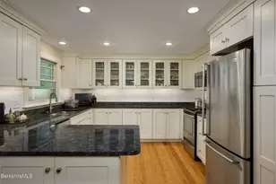 124 Elm St, Williamstown, MA 01267 - Photo 18
