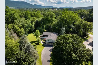 124 Elm St, Williamstown, MA 01267 - Photo 2