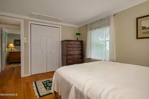 124 Elm St, Williamstown, MA 01267 - Photo 32