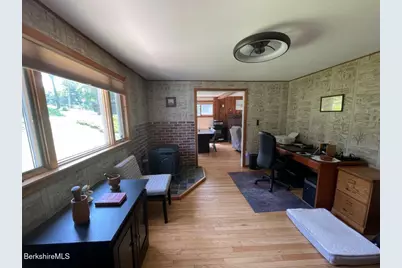 29 Grove Ave, Lanesborough, MA 01237 - Photo 26