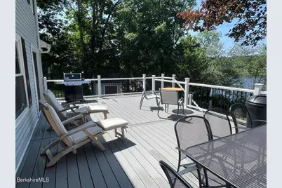 29 Grove Ave, Lanesborough, MA 01237 - Photo 12