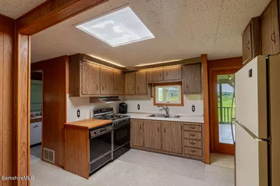 2 Woodruff Rd, West Stockbridge, MA 01266 - Photo 10