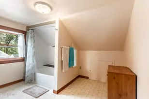 28 Adelaide Ave, Pittsfield, MA 01201 - Photo 18
