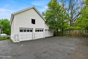 232 First St, Pittsfield, MA 01201 - Photo 18