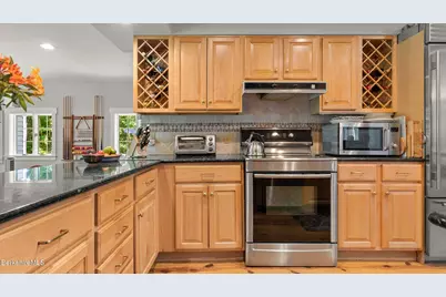 276 Division St, Great Barrington, MA 01230 - Photo 14