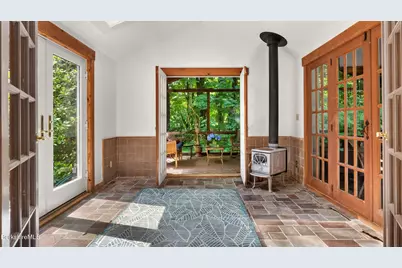 276 Division St, Great Barrington, MA 01230 - Photo 22
