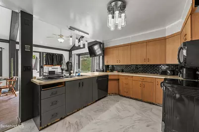 40 Depot St, Dalton, MA 01226 - Photo 8