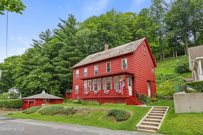 27 Richmond Ln, Adams, MA 01220 - Photo 2