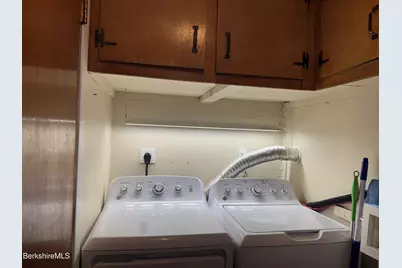 8 Fuller St, North Adams, MA 01247 - Photo 12