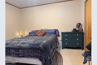 8 Fuller St, North Adams, MA 01247 - Photo 16