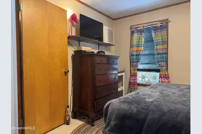 8 Fuller St, North Adams, MA 01247 - Photo 18