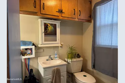 8 Fuller St, North Adams, MA 01247 - Photo 12