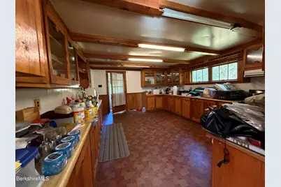 842 Church St, North Adams, MA 01247 - Photo 8