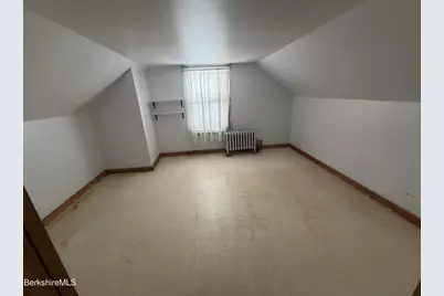 842 Church St, North Adams, MA 01247 - Photo 20