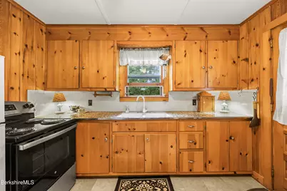 160 Chestnut Rd, Richmond, MA 01254 - Photo 12