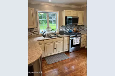369 Housatonic St, Lenox, MA 01240 - Photo 18