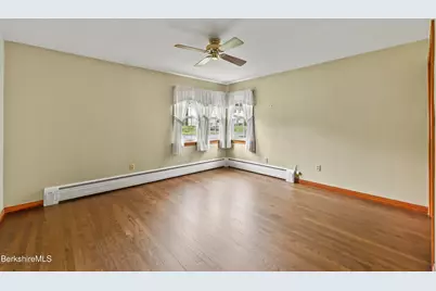 112 Gamwell Ave, Pittsfield, MA 01201 - Photo 32
