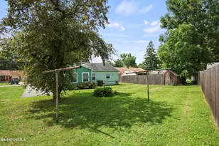 832 East St, Lee, MA 01238 - Photo 32