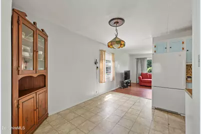 832 East St, Lee, MA 01238 - Photo 10