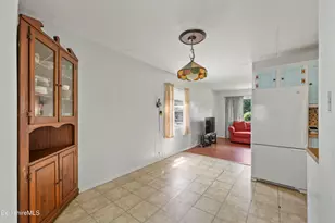832 East St, Lee, MA 01238 - Photo 10