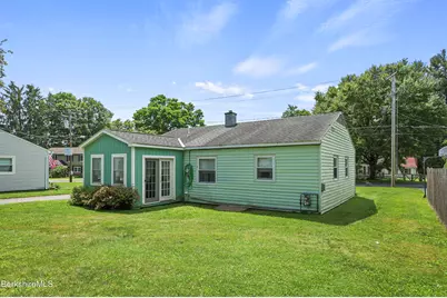 832 East St, Lee, MA 01238 - Photo 28