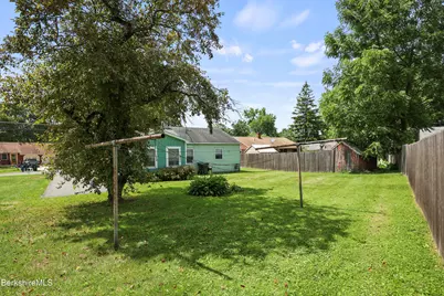 832 East St, Lee, MA 01238 - Photo 30