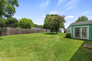 832 East St, Lee, MA 01238 - Photo 30