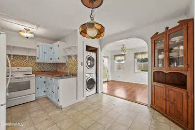 832 East St, Lee, MA 01238 - Photo 10
