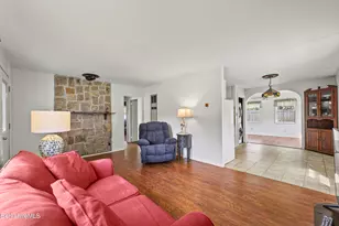 832 East St, Lee, MA 01238 - Photo 4