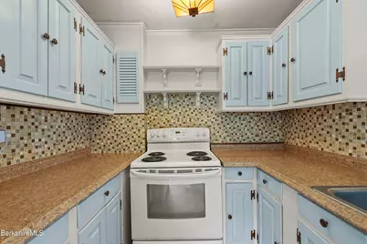 832 East St, Lee, MA 01238 - Photo 14