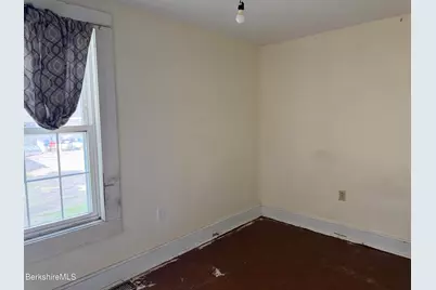 21-23 Newell St, Pittsfield, MA 01201 - Photo 8