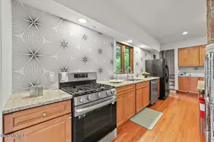 136 Pomeroy Ave, Pittsfield, MA 01201 - Photo 12