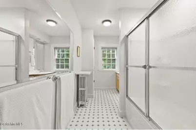 136 Pomeroy Ave, Pittsfield, MA 01201 - Photo 26