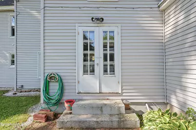 62 Pomeroy Ave, Pittsfield, MA 01201 - Photo 6