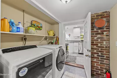62 Pomeroy Ave, Pittsfield, MA 01201 - Photo 28