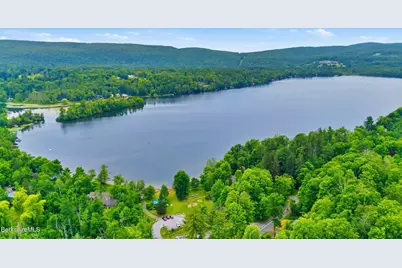 26 Mahkeenac Rd, Stockbridge, MA 01262 - Photo 22