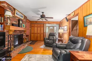 70 Rockland Dr, Pittsfield, MA 01201 - Photo 16
