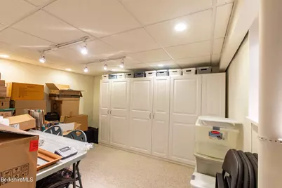 70 Rockland Dr, Pittsfield, MA 01201 - Photo 32