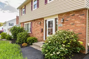 70 Rockland Dr, Pittsfield, MA 01201 - Photo 2