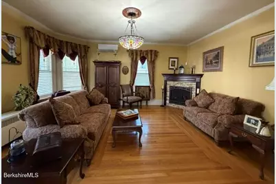 32 Summer St, Adams, MA 01220 - Photo 6